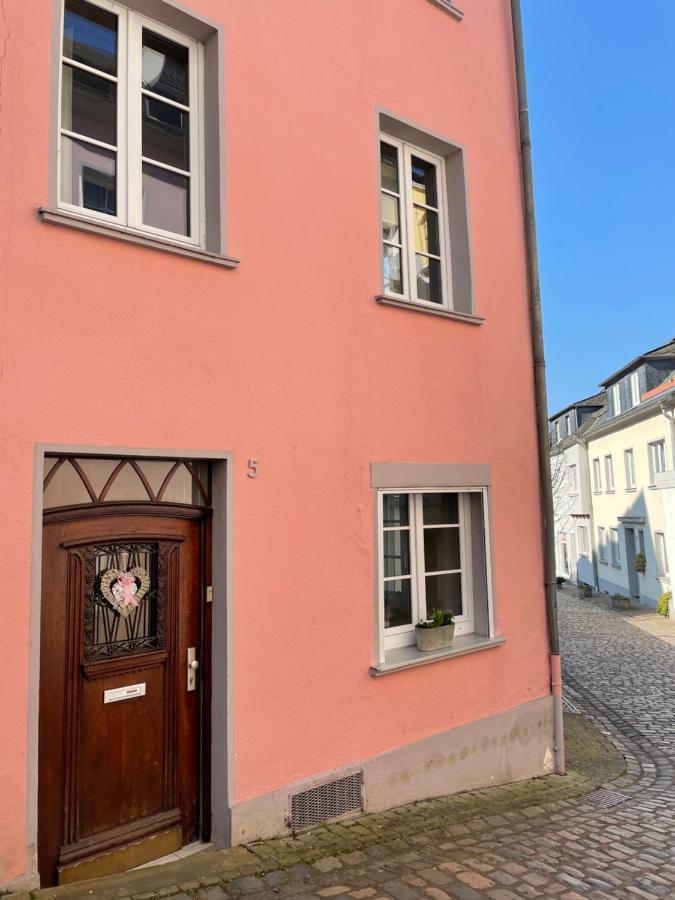 Uriges Ferienhaus In Der Altstadt Von Saarburg Mit Sauna, Kinderspielecke, 1000Mbit Wlan, 1 Minute Vom Wasserfall Entfernt Villa Exterior foto